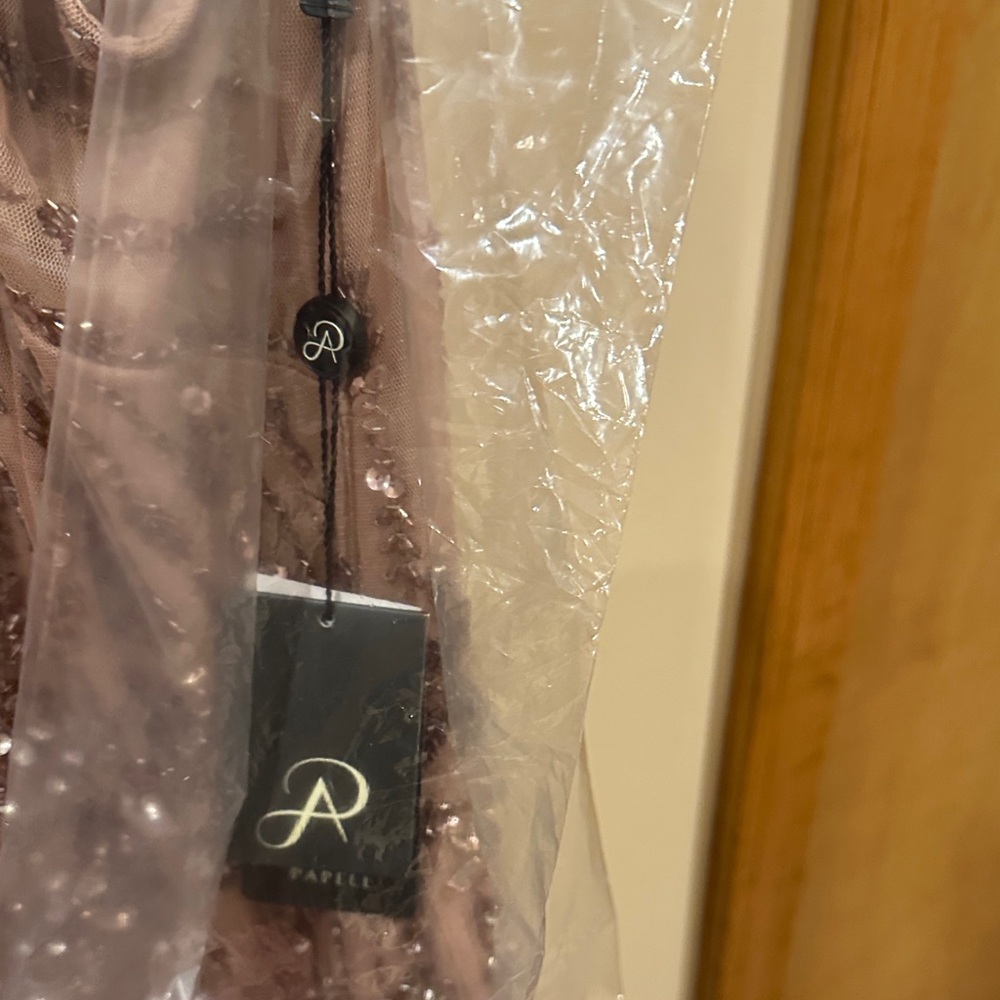 Adrianna Papell Cross Front Halter in Rose Gold NWT 8 - Picture 5 of 5